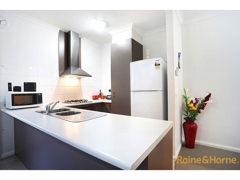 2/20 Leveque Loop, Craigieburn VIC 3064