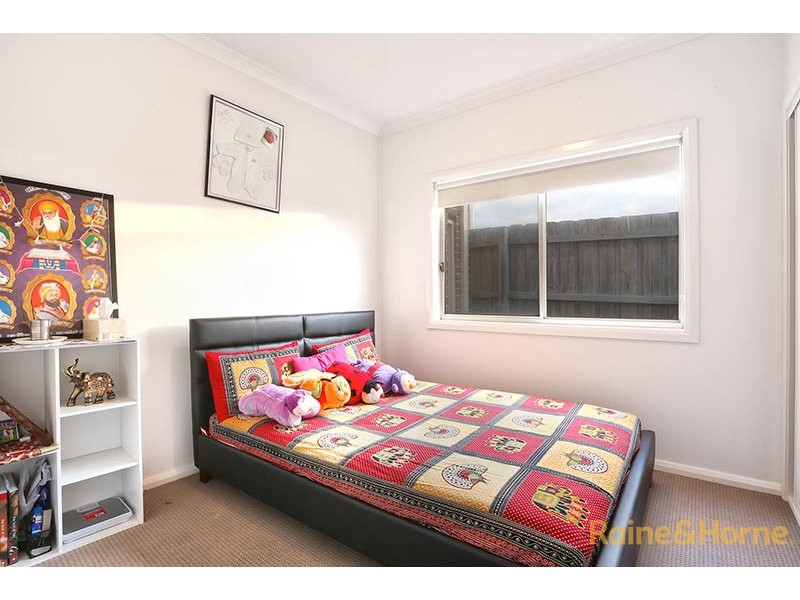 2/20 Leveque Loop, Craigieburn VIC 3064