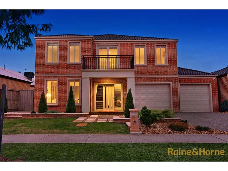 46 Mountainview Boulevard, Cranbourne North VIC 3977