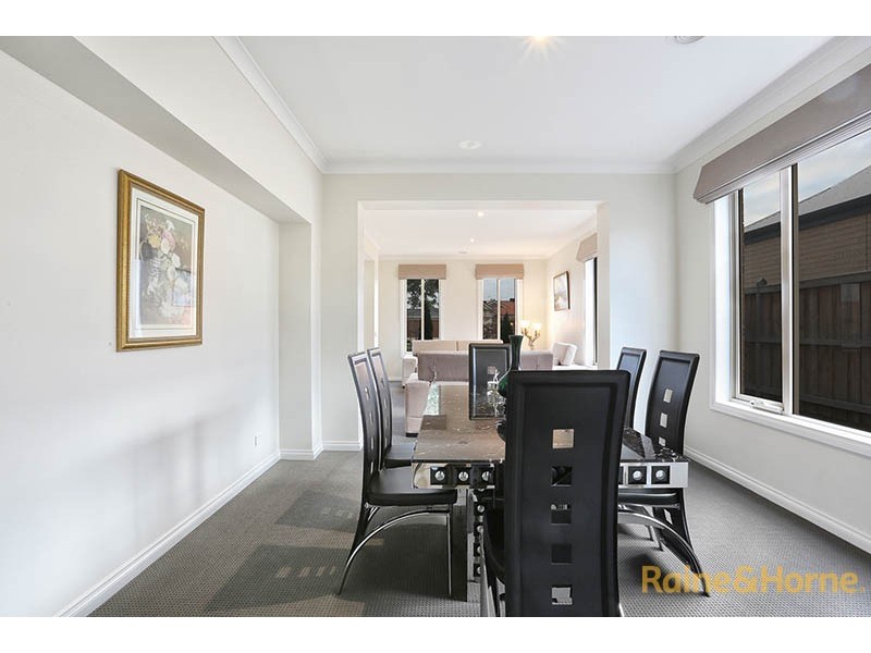 46 Mountainview Boulevard, Cranbourne North VIC 3977