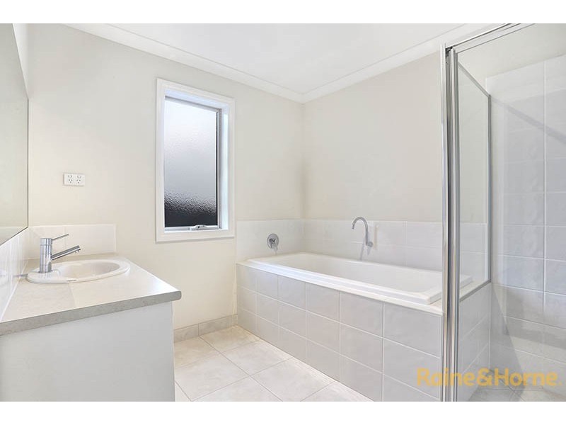 46 Mountainview Boulevard, Cranbourne North VIC 3977