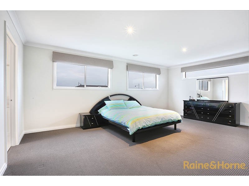 46 Mountainview Boulevard, Cranbourne North VIC 3977