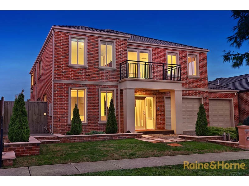 46 Mountainview Boulevard, Cranbourne North VIC 3977