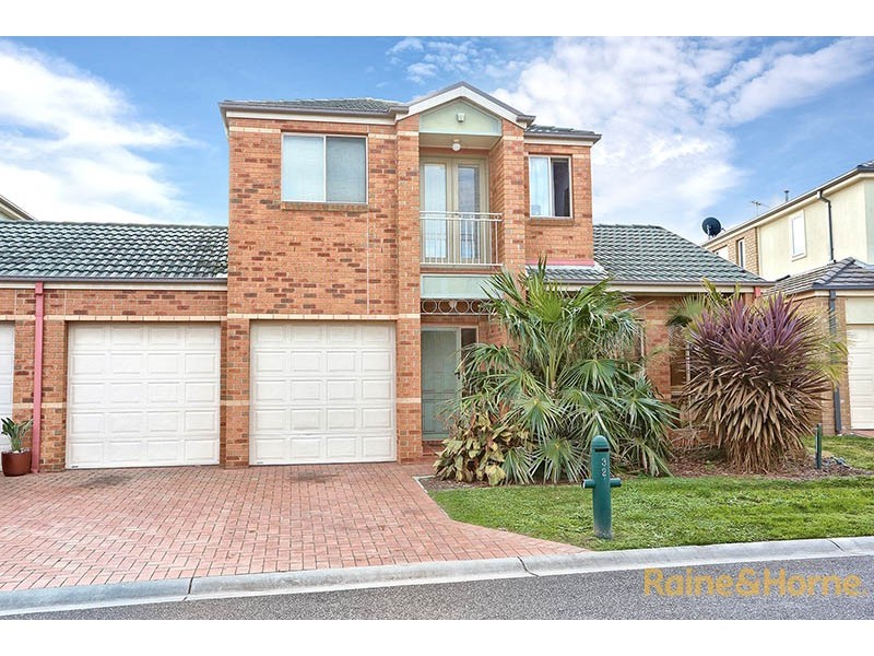 32 Amhurst Drive, Narre Warren South VIC 3805