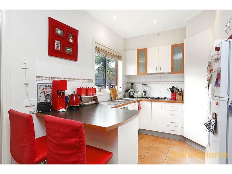 32 Amhurst Drive, Narre Warren South VIC 3805