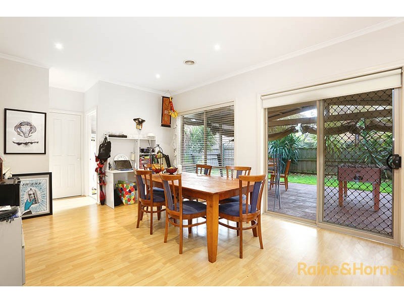 32 Amhurst Drive, Narre Warren South VIC 3805