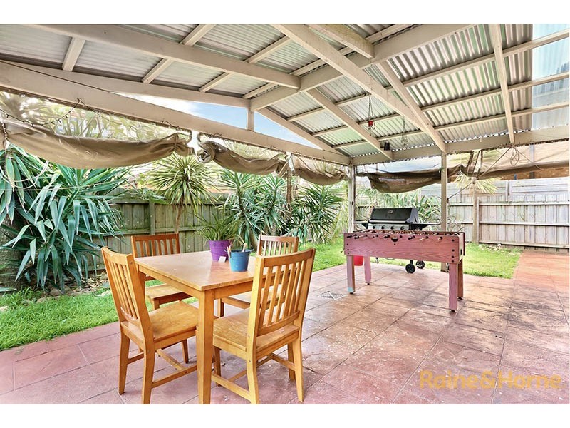 32 Amhurst Drive, Narre Warren South VIC 3805