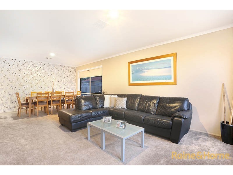 14 Eastbourne Way, Narre Warren South VIC 3805