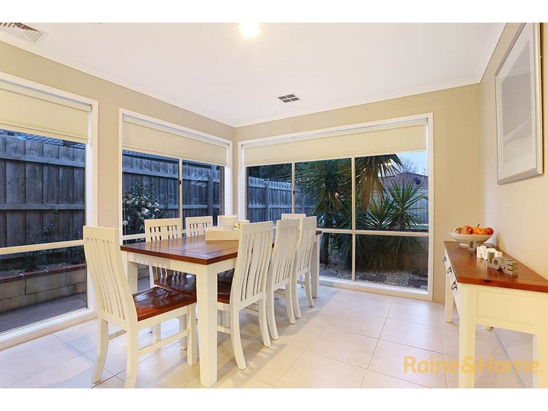 14 Eastbourne Way, Narre Warren South VIC 3805