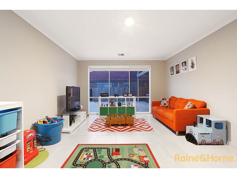 14 Eastbourne Way, Narre Warren South VIC 3805