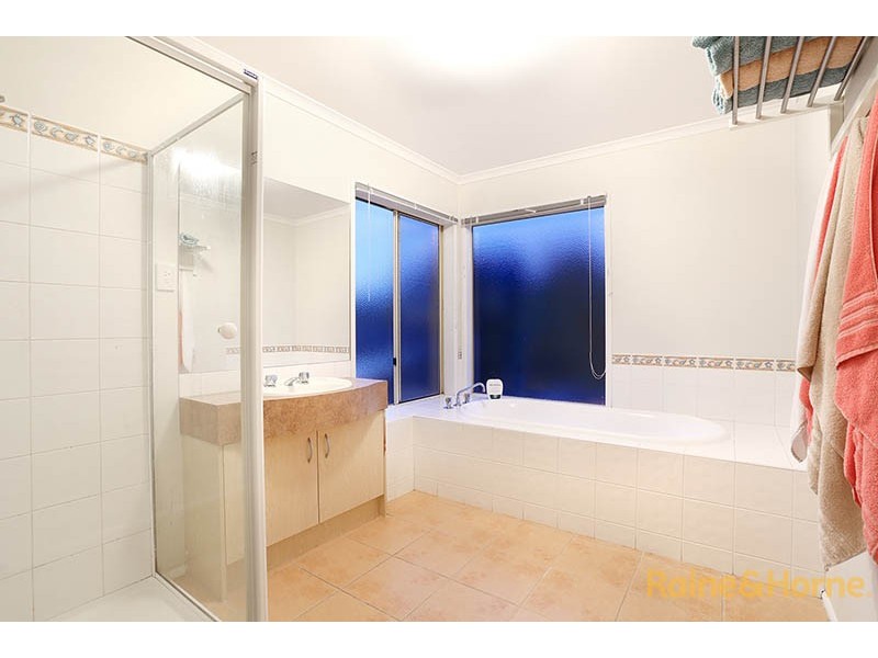 14 Eastbourne Way, Narre Warren South VIC 3805