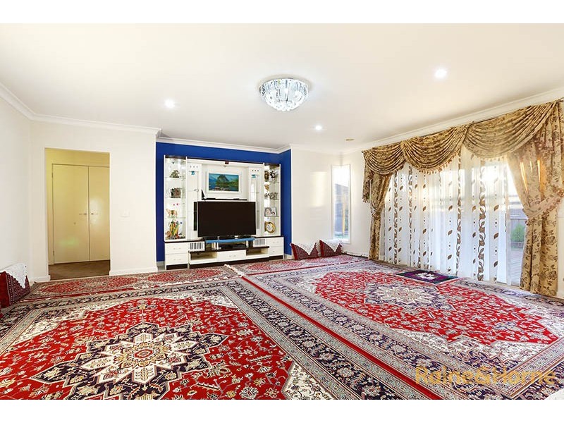 5 Danby Court, Cranbourne North VIC 3977