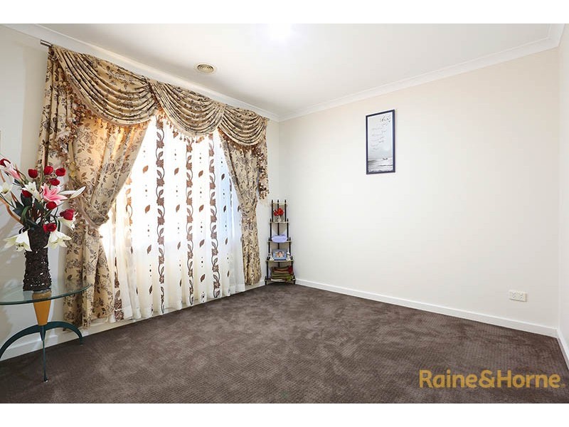 5 Danby Court, Cranbourne North VIC 3977