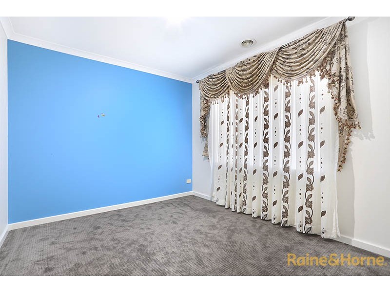 5 Danby Court, Cranbourne North VIC 3977