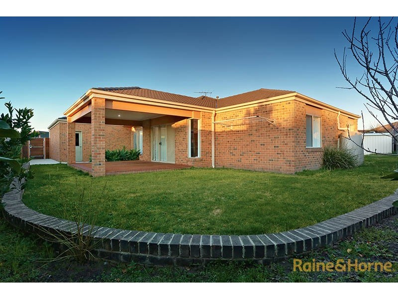 5 Danby Court, Cranbourne North VIC 3977