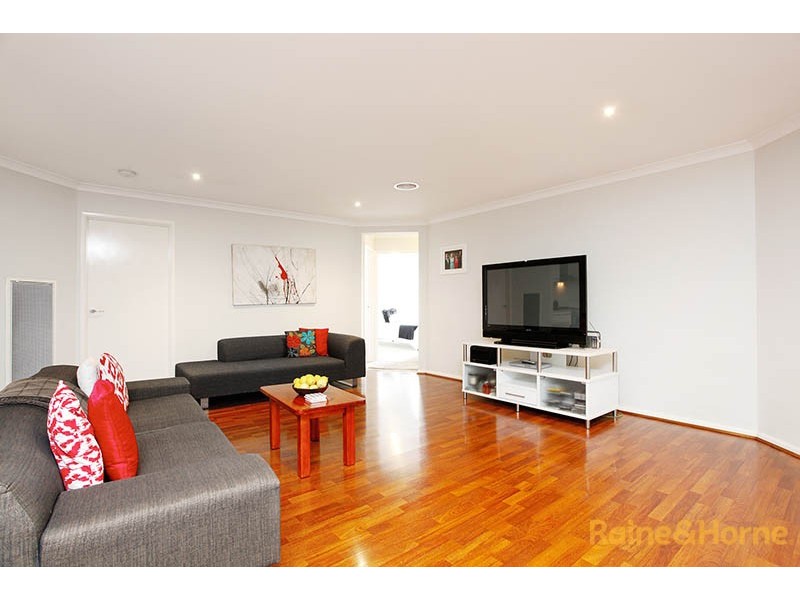 7 Abbey Road, Narre Warren South VIC 3805