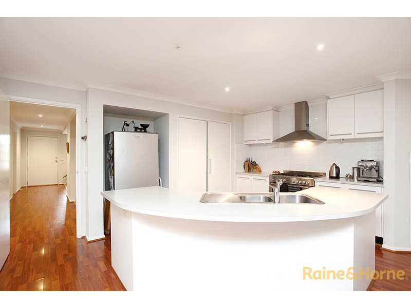 7 Abbey Road, Narre Warren South VIC 3805