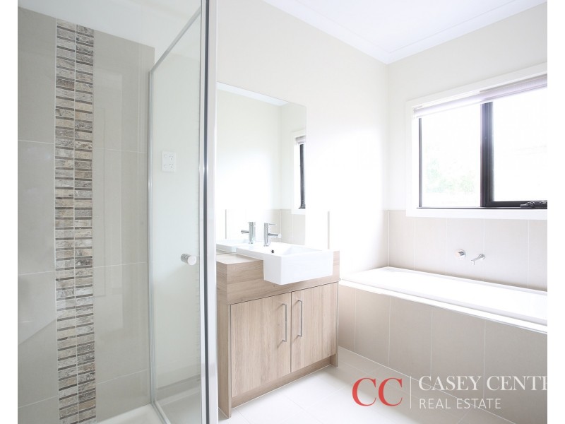 7 Pasadena Boulevard, Clyde VIC 3978