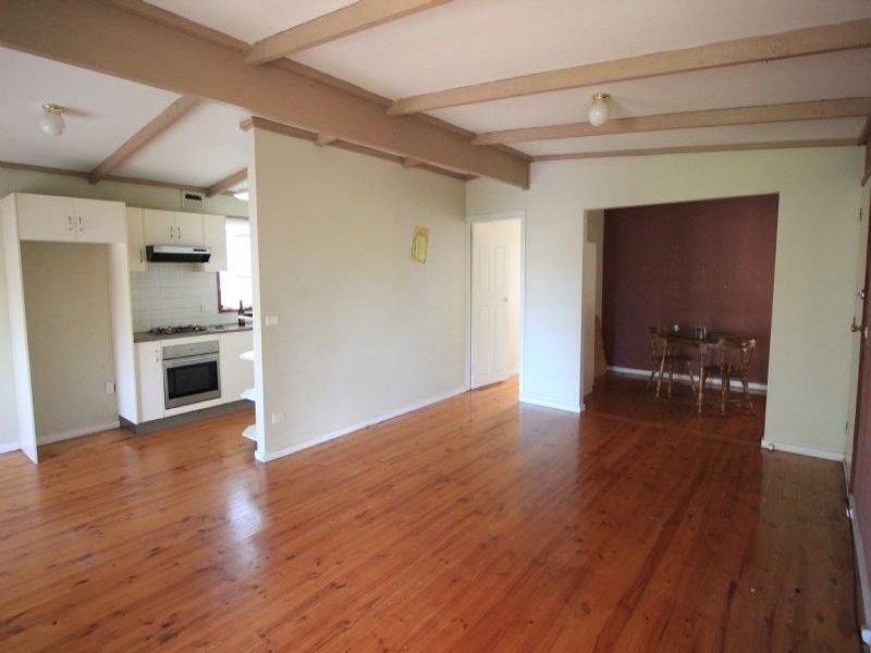 8 Sweeney Drive, Narre Warren VIC 3805