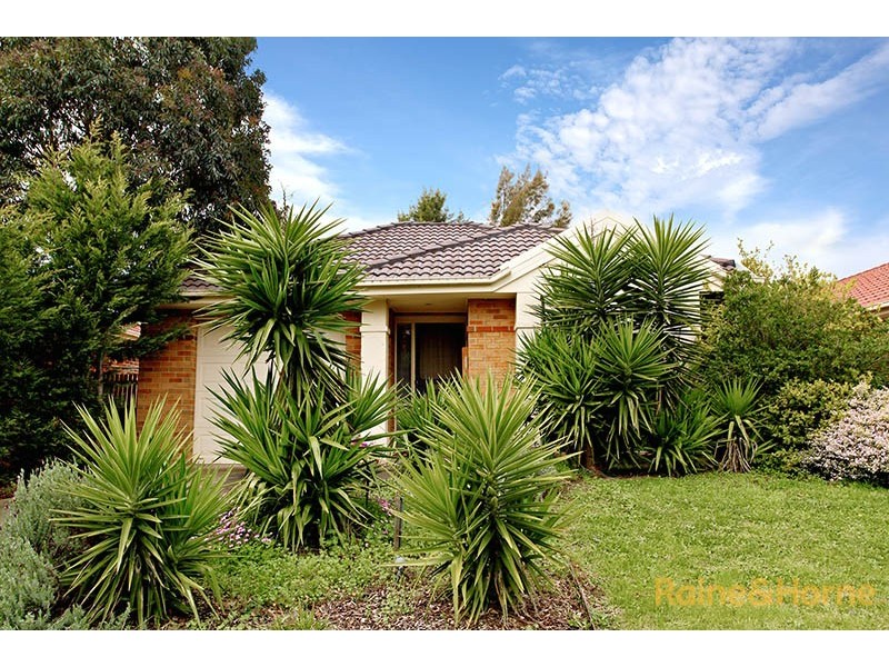 10 Bewley Way, Berwick VIC 3806