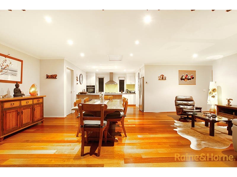 27 The Esplanade, Narre Warren South VIC 3805
