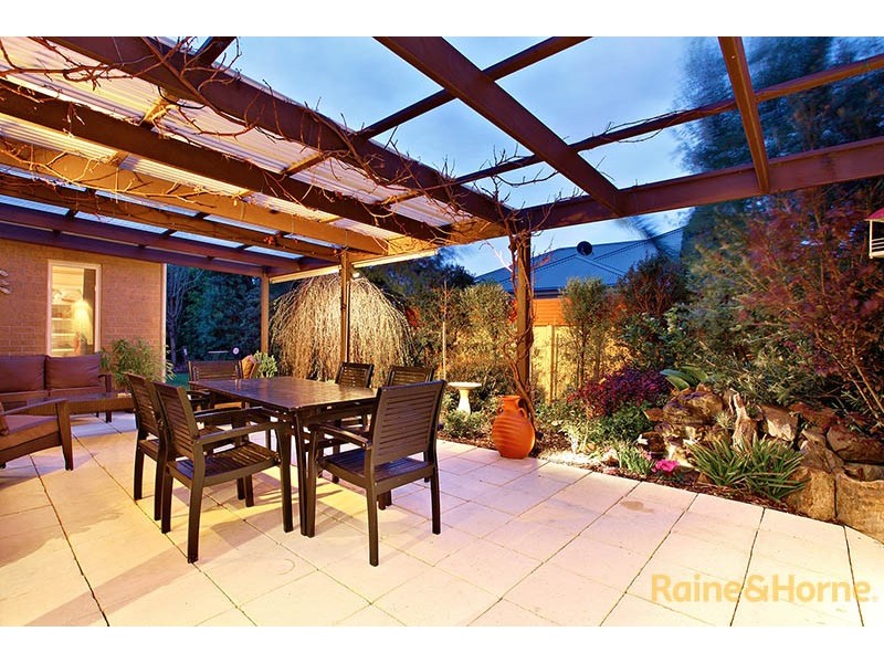 27 The Esplanade, Narre Warren South VIC 3805