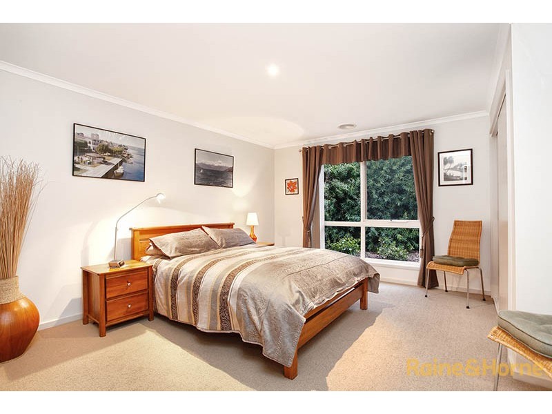 27 The Esplanade, Narre Warren South VIC 3805
