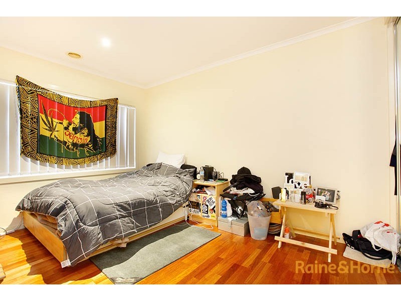 11 Tenterfield Drive, Narre Warren South VIC 3805