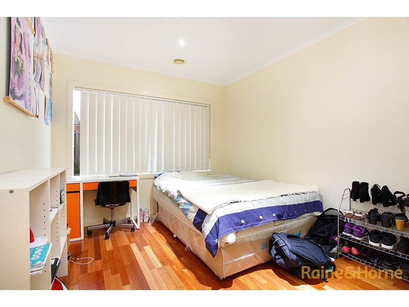 11 Tenterfield Drive, Narre Warren South VIC 3805