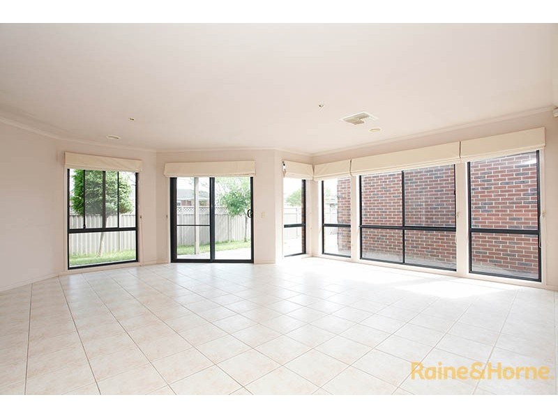 29 Sherwood Road, Narre Warren South VIC 3805
