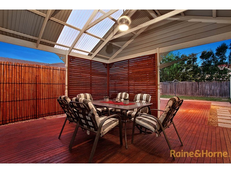 10 Peppertree Avenue, Narre Warren South VIC 3805