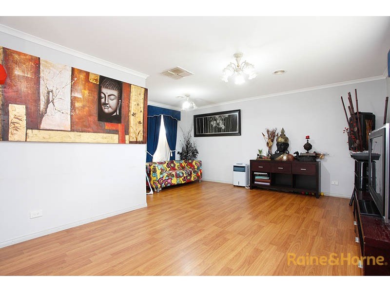 13 Arnica Close, Hampton Park VIC 3976