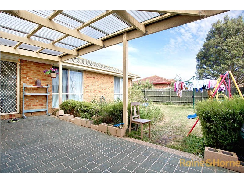 13 Arnica Close, Hampton Park VIC 3976