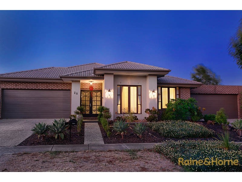 28 Skipperstone Glen, Narre Warren South VIC 3805