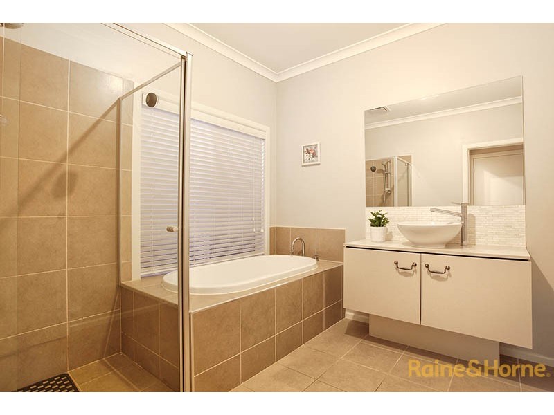 28 Skipperstone Glen, Narre Warren South VIC 3805