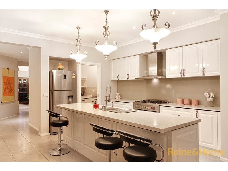 28 Skipperstone Glen, Narre Warren South VIC 3805