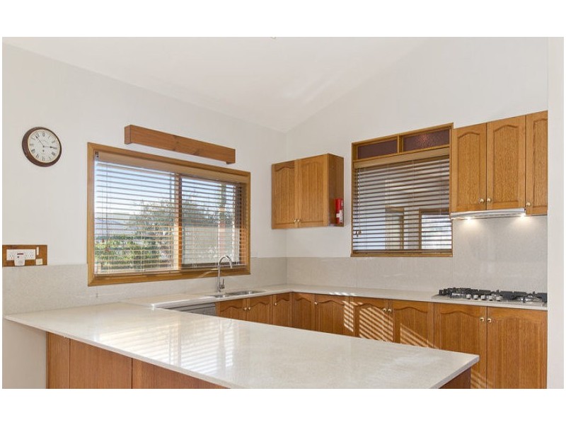 5 The Esplanade, Narre Warren South VIC 3805