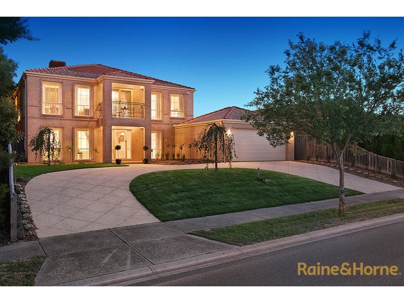 8 View Park Circuit, Narre Warren South VIC 3805