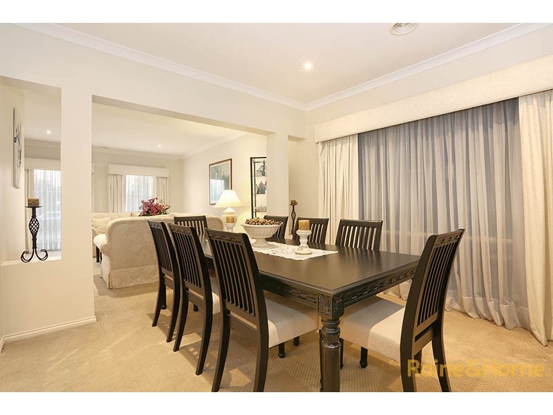 8 View Park Circuit, Narre Warren South VIC 3805