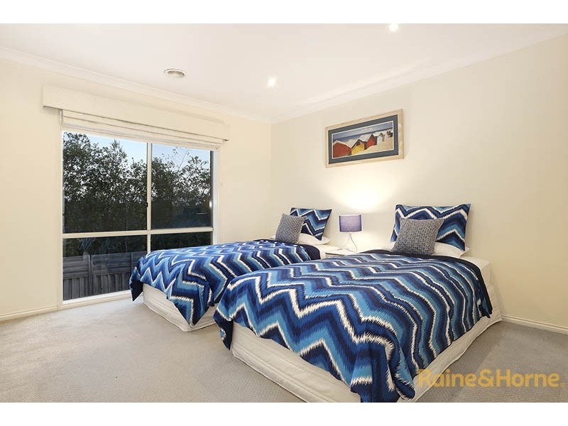 8 View Park Circuit, Narre Warren South VIC 3805