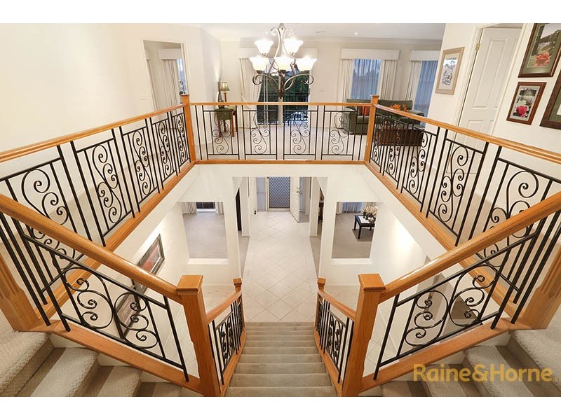 8 View Park Circuit, Narre Warren South VIC 3805