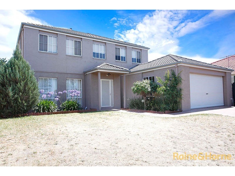 10 Kenton Walk, Narre Warren South VIC 3805