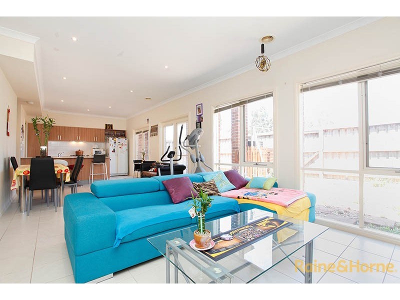 15 Hickory Drive, Narre Warren South VIC 3805