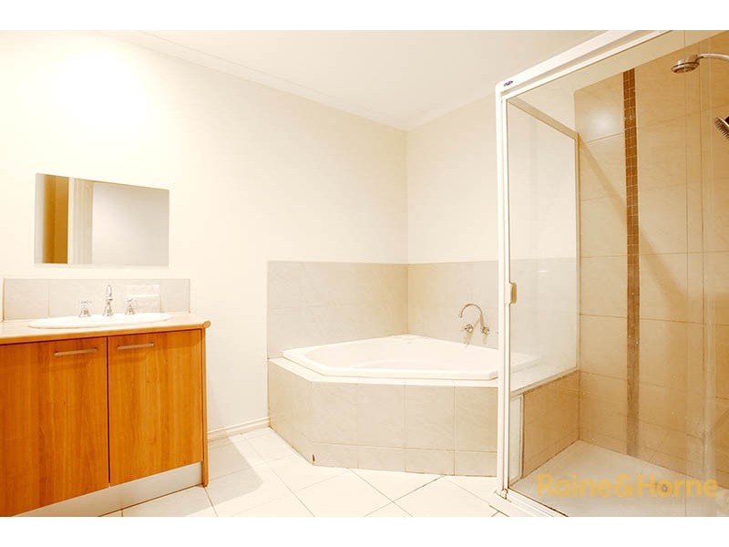 15 Hickory Drive, Narre Warren South VIC 3805