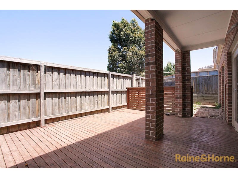 15 Hickory Drive, Narre Warren South VIC 3805