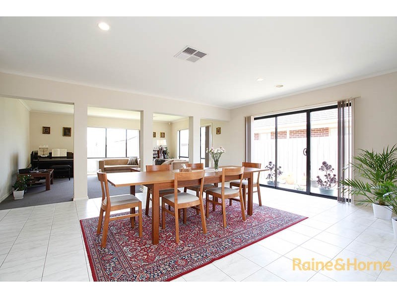 4 Cherrywood Way, Narre Warren South VIC 3805