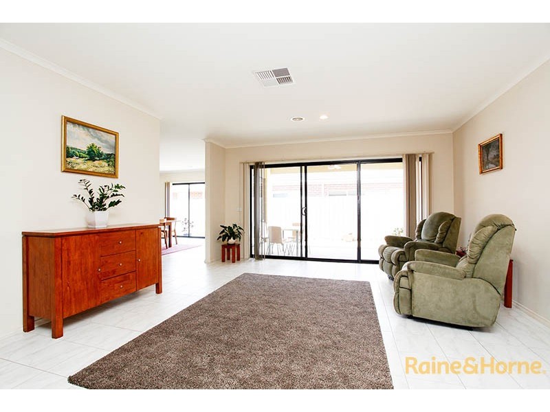 4 Cherrywood Way, Narre Warren South VIC 3805