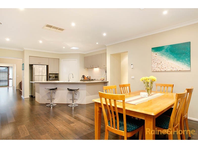 28 Vert Avenue, Narre Warren South VIC 3805