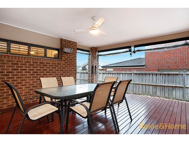 28 Vert Avenue, Narre Warren South VIC 3805