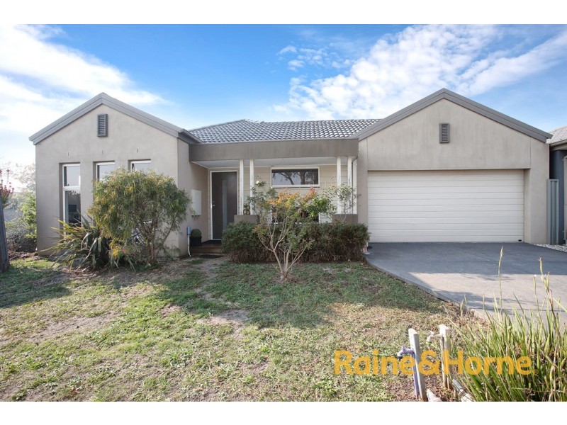 46 Tyndall Street, Cranbourne East VIC 3977